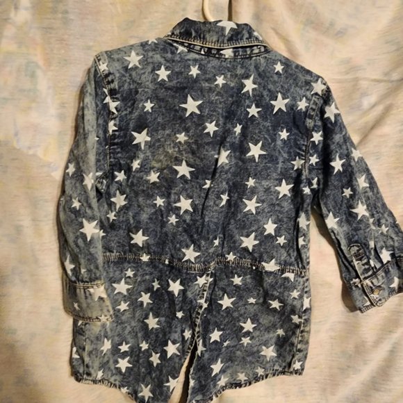 Girls Levis Size small Star Print Button Up Shirt - Picture 6 of 8
